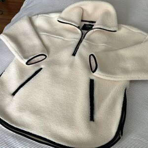 Abercrombie & Fitch YPB Cream Sherpa Pullover with Black Trim